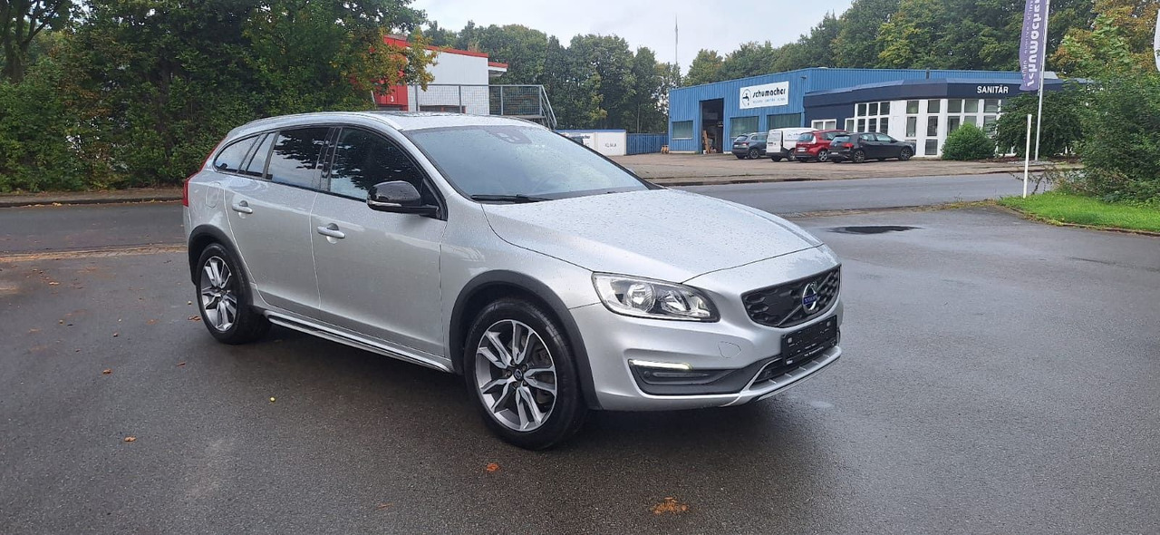 Volvo V60 Cross Country Summum AWD - Легковой автомобиль: фото 1 Volvo V60 Cross Country Summum AWD - Легковой автомобиль: фото 1