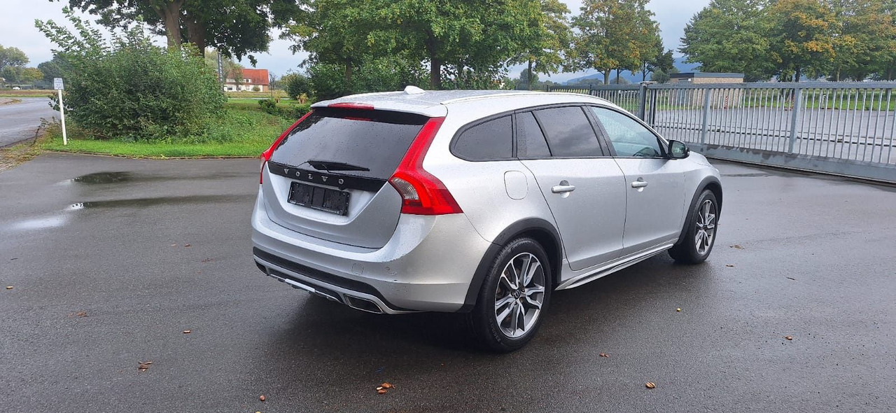 Volvo V60 Cross Country Summum AWD - Легковой автомобиль: фото 3 Volvo V60 Cross Country Summum AWD - Легковой автомобиль: фото 3
