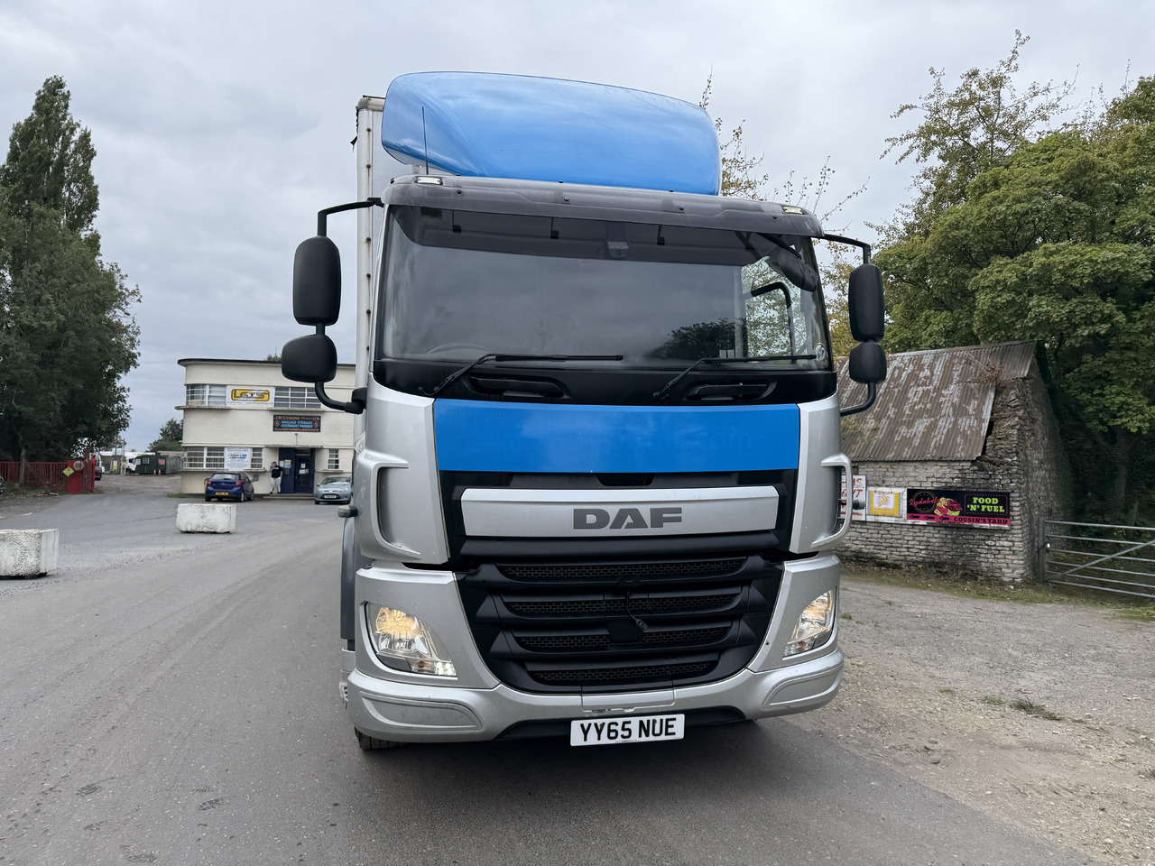 2015 DAF CF 330 Curtainside Truck - Тентованный грузовик: фото 3 2015 DAF CF 330 Curtainside Truck - Тентованный грузовик: фото 3