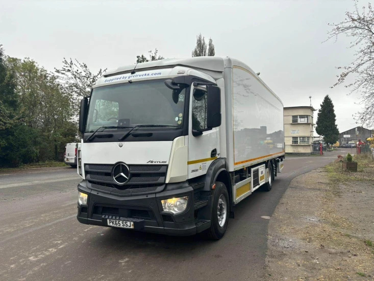 2015 Mercedes Axor 2532 Refrigerated Truck SSJ Axor - Рефрижератор: фото 2 2015 Mercedes Axor 2532 Refrigerated Truck SSJ Axor - Рефрижератор: фото 2