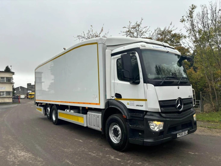 2015 Mercedes Axor 2532 Refrigerated Truck SSJ Axor - Рефрижератор: фото 5 2015 Mercedes Axor 2532 Refrigerated Truck SSJ Axor - Рефрижератор: фото 5