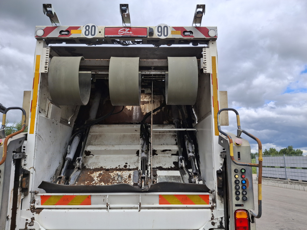 Мусоровоз IVECO Euro 6 Śmieciarka Zweikammer-Müllwagen FAUN SL5 TR2L: фото 6 Мусоровоз IVECO Euro 6 Śmieciarka Zweikammer-Müllwagen FAUN SL5 TR2L: фото 6