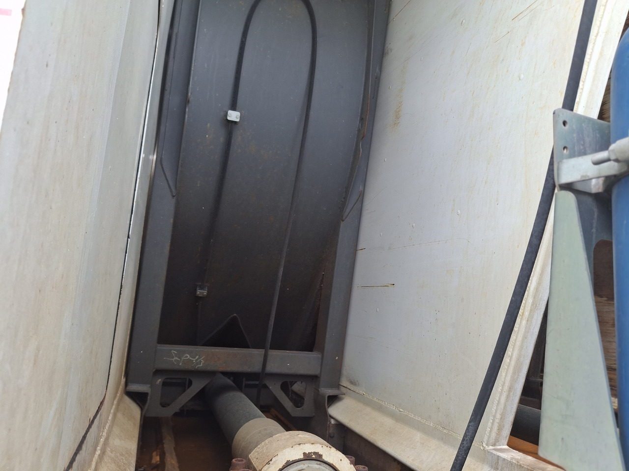 Мусоровоз IVECO Euro 6 Śmieciarka Zweikammer-Müllwagen FAUN SL5 TR2L: фото 25 Мусоровоз IVECO Euro 6 Śmieciarka Zweikammer-Müllwagen FAUN SL5 TR2L: фото 25