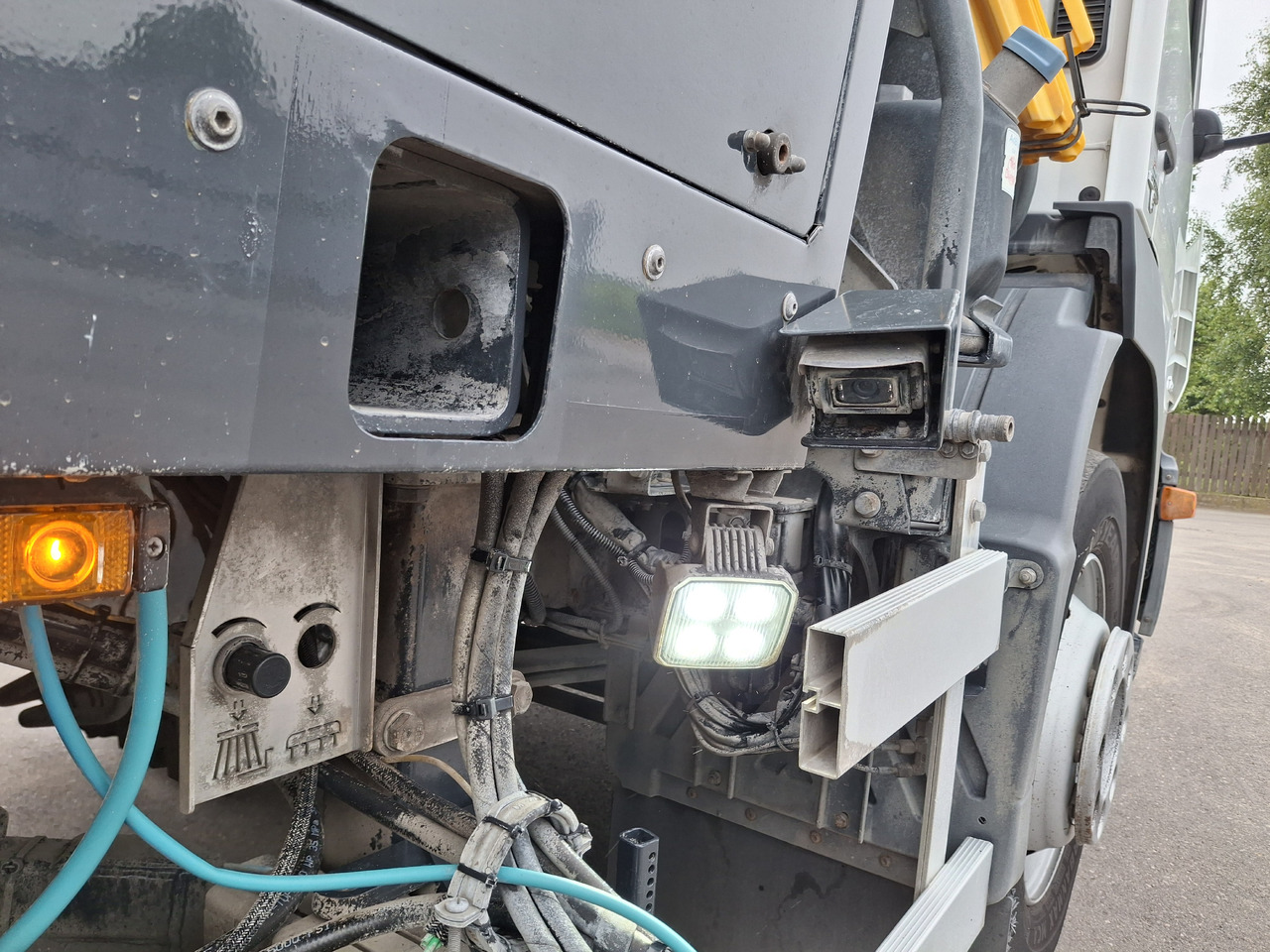 Подметально-уборочная машина MERCEDES-BENZ Atego 1523 Zamiatarka Kehrmaschine Schmidt Street King 660 Euro 6 PM10 2 Motoren Szczotki L/R 2016r: фото 9