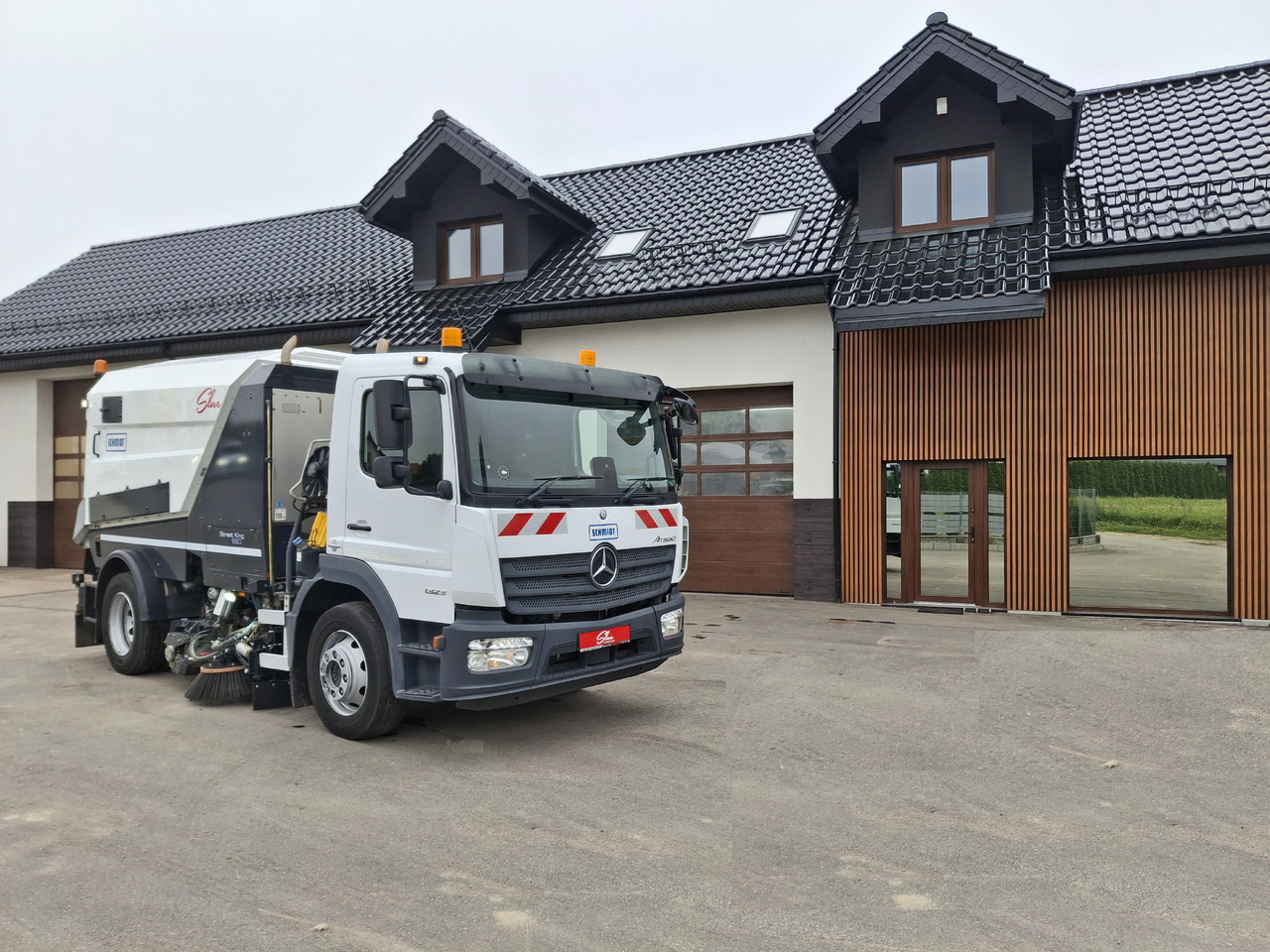 MERCEDES-BENZ Atego 1523 Zamiatarka Kehrmaschine Schmidt Street King 660 Euro 6 PM10 2 Motoren Szczotki L/R 2016r - Подметально-уборочная машина: фото 1 MERCEDES-BENZ Atego 1523 Zamiatarka Kehrmaschine Schmidt Street King 660 Euro 6 PM10 2 Motoren Szczotki L/R 2016r - Подметально-уборочная машина: фото 1