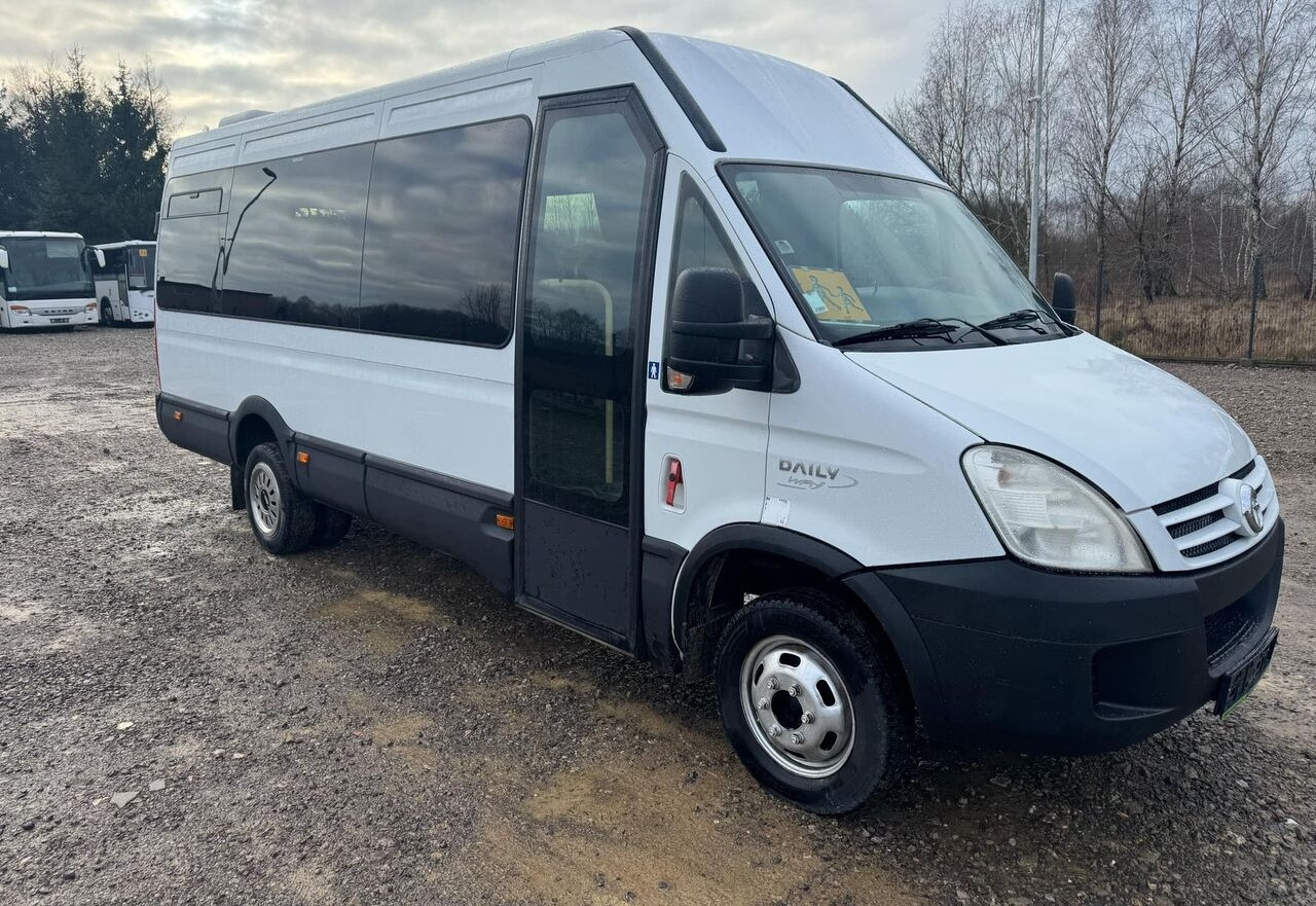 IVECO Daily 50C18 - Микроавтобус, Пассажирский фургон: фото 1 IVECO Daily 50C18 - Микроавтобус, Пассажирский фургон: фото 1