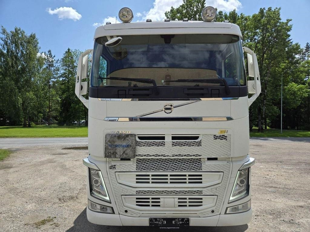 Грузовик-цистерна Volvo FH540 6x2 ADR: фото 6