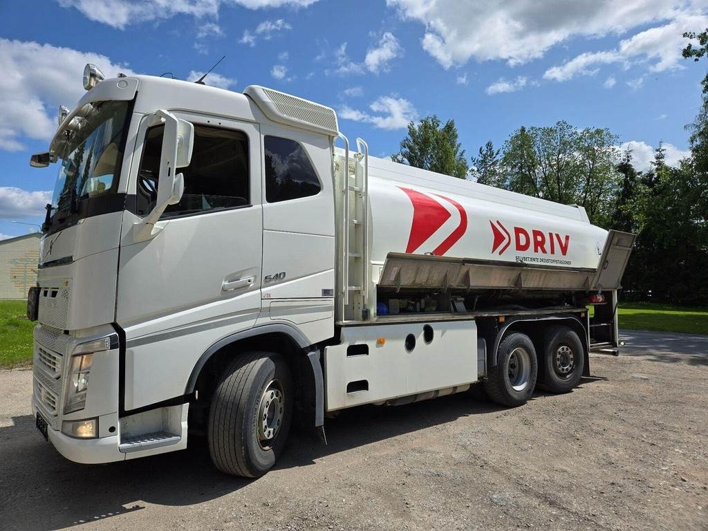 Грузовик-цистерна Volvo FH540 6x2 ADR: фото 16