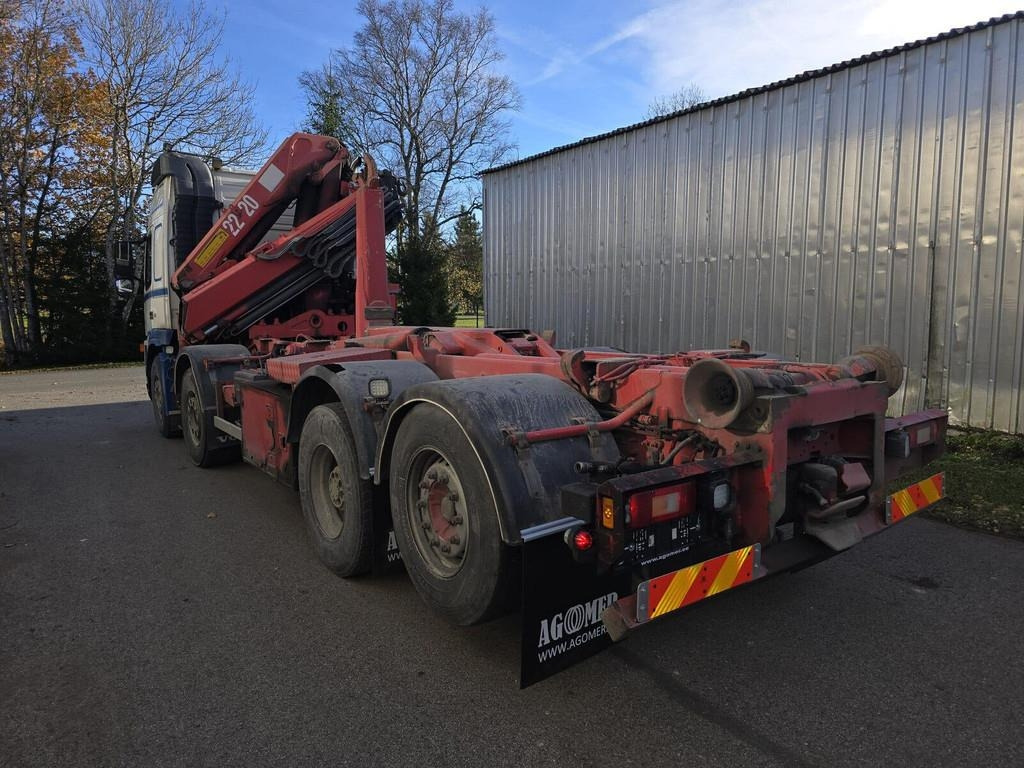 Volvo FM12 420 8X2 HMF 2220 K4  - Крюковой мультилифт: фото 2 Volvo FM12 420 8X2 HMF 2220 K4  - Крюковой мультилифт: фото 2