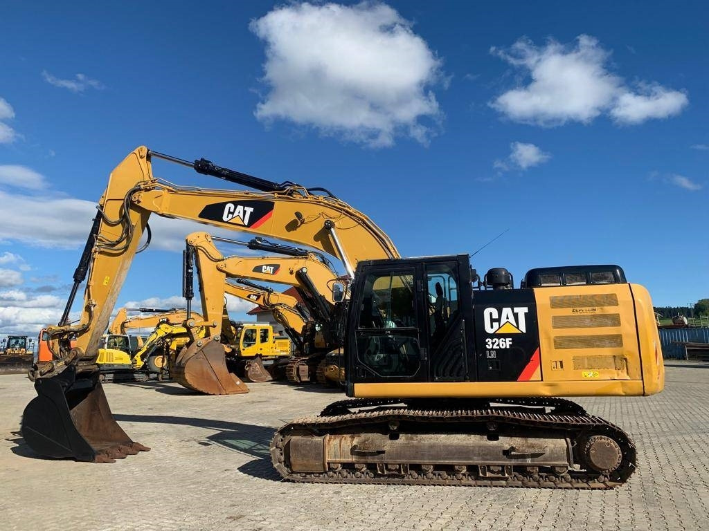 CAT 326FLN - Гусеничный экскаватор: фото 2 CAT 326FLN - Гусеничный экскаватор: фото 2