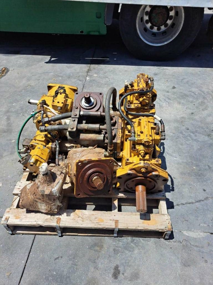 HYDRAULIC PUMPS AND ROTATION HYDROMOTOR FOR CAT 38 - Гидравлический насос для Строительной техники: фото 3 HYDRAULIC PUMPS AND ROTATION HYDROMOTOR FOR CAT 38 - Гидравлический насос для Строительной техники: фото 3