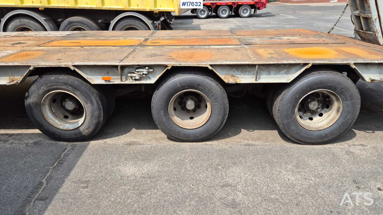 1990 ZREMB NS 300 - Низкорамный полуприцеп: фото 4 1990 ZREMB NS 300 - Низкорамный полуприцеп: фото 4