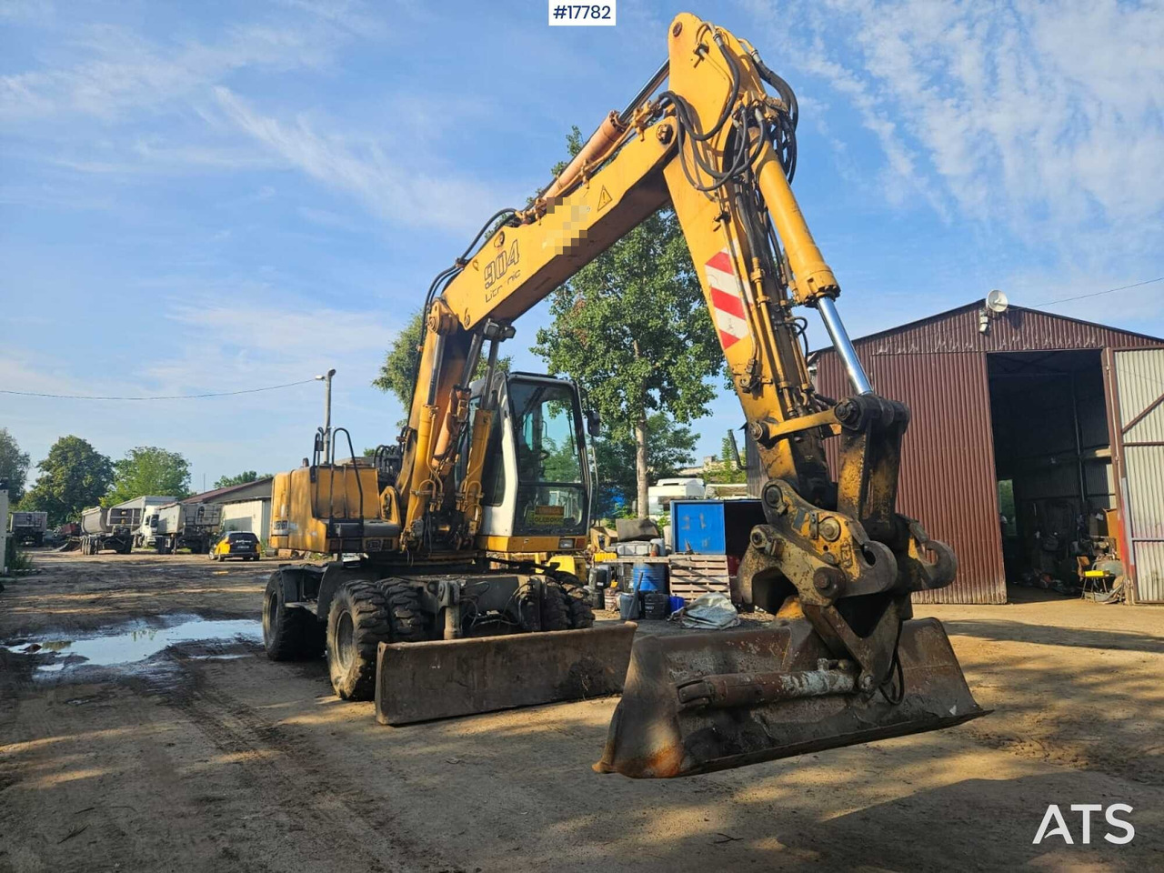 2002 Liebherr  A 904 - Колёсный экскаватор: фото 1 2002 Liebherr  A 904 - Колёсный экскаватор: фото 1