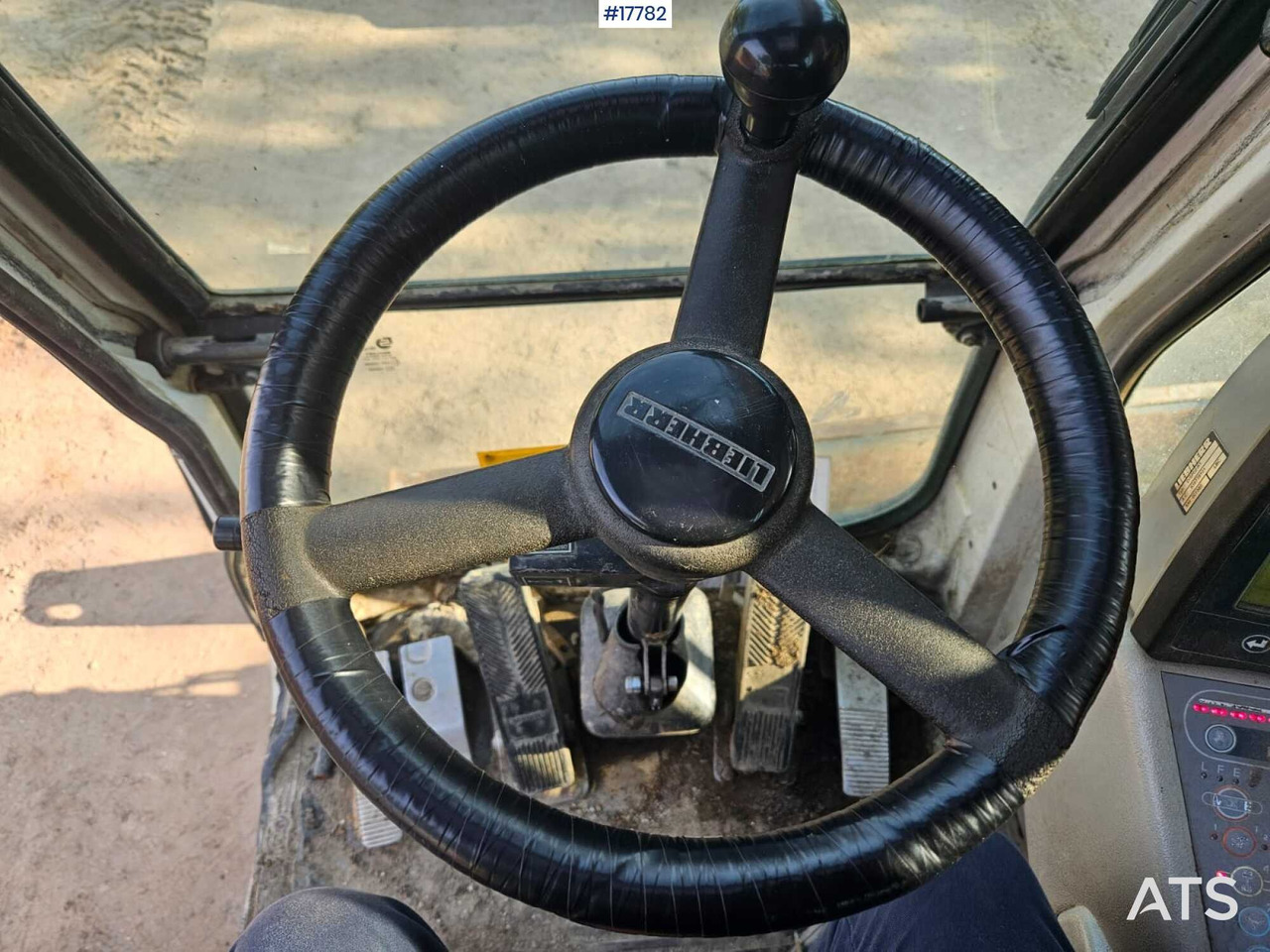 2002 Liebherr  A 904 в лизинг 2002 Liebherr  A 904: фото 12