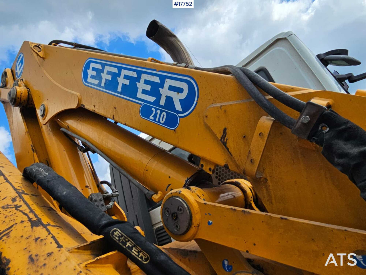 2007 Iveco Trakker +EFFER 210 3s в лизинг 2007 Iveco Trakker +EFFER 210 3s: фото 19 2007 Iveco Trakker +EFFER 210 3s в лизинг 2007 Iveco Trakker +EFFER 210 3s: фото 19