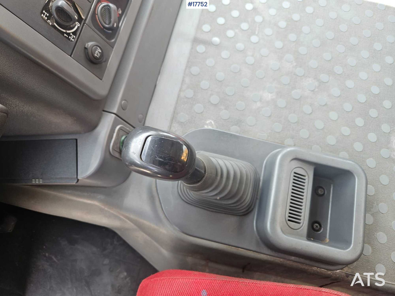 2007 Iveco Trakker +EFFER 210 3s в лизинг 2007 Iveco Trakker +EFFER 210 3s: фото 13 2007 Iveco Trakker +EFFER 210 3s в лизинг 2007 Iveco Trakker +EFFER 210 3s: фото 13