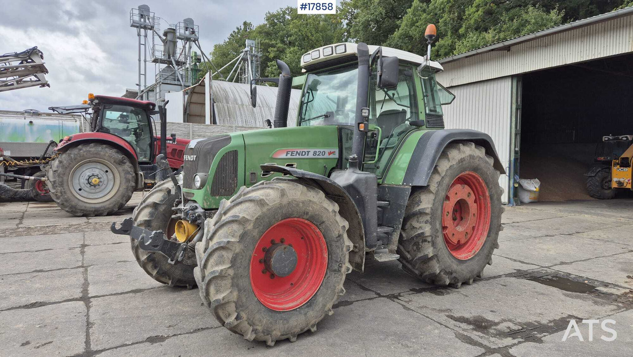 FENDT 820 VARIO TMS agricultural tractor (2011) - Трактор: фото 4 FENDT 820 VARIO TMS agricultural tractor (2011) - Трактор: фото 4
