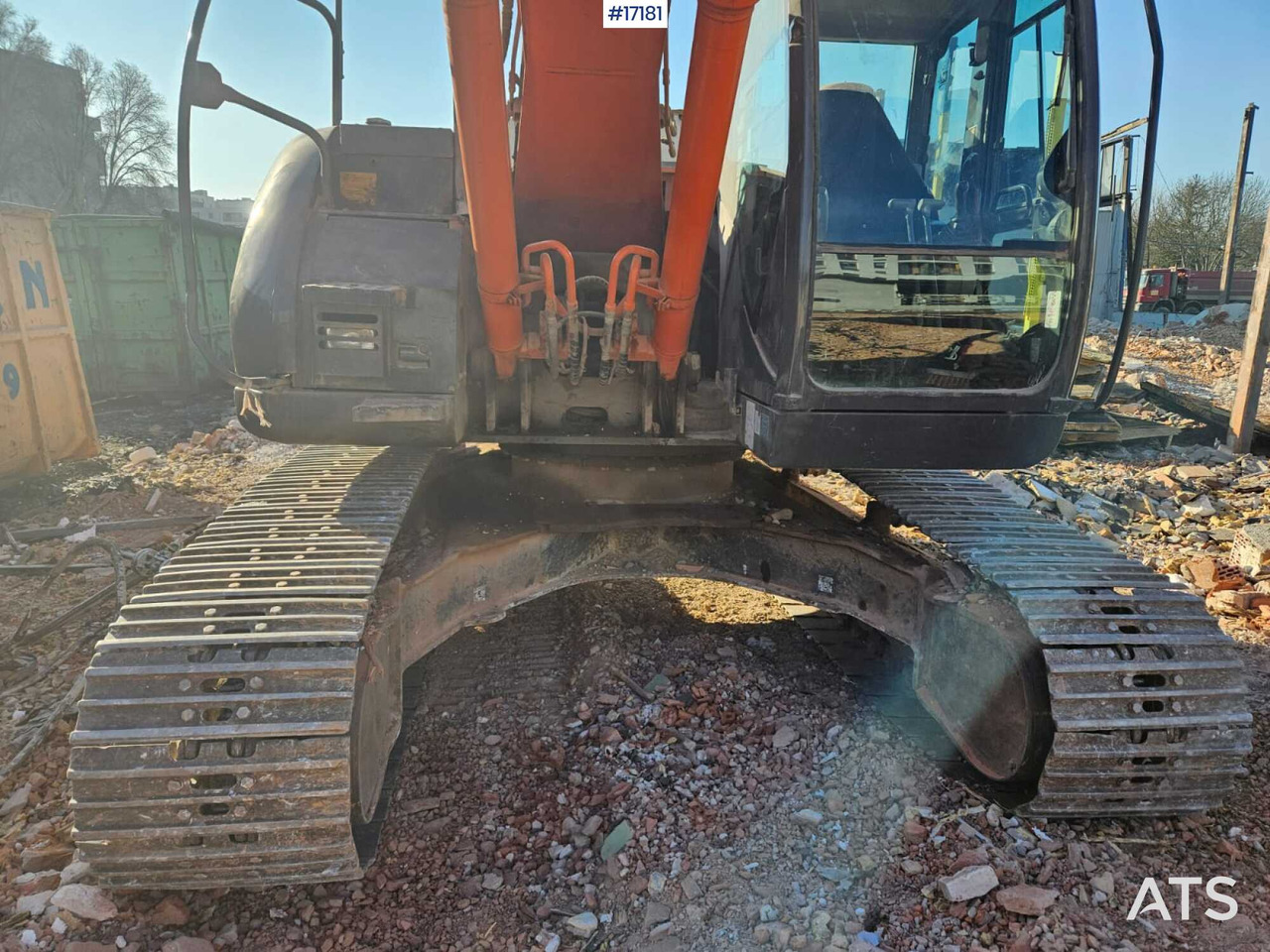 Hydraulic excavator Hitachi ZX225 LC (2013) - Гусеничный экскаватор: фото 5 Hydraulic excavator Hitachi ZX225 LC (2013) - Гусеничный экскаватор: фото 5