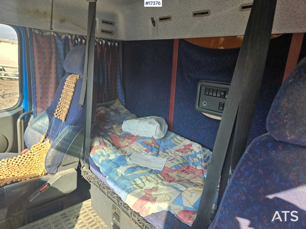 Тягач 2000 Volvo FH 12: фото 19