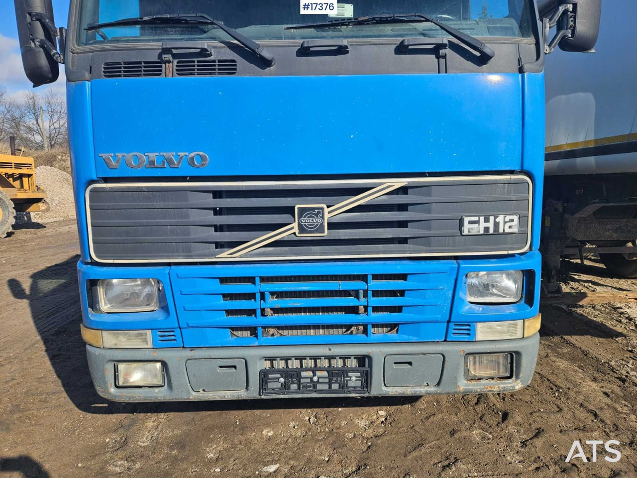 Тягач 2000 Volvo FH 12: фото 8