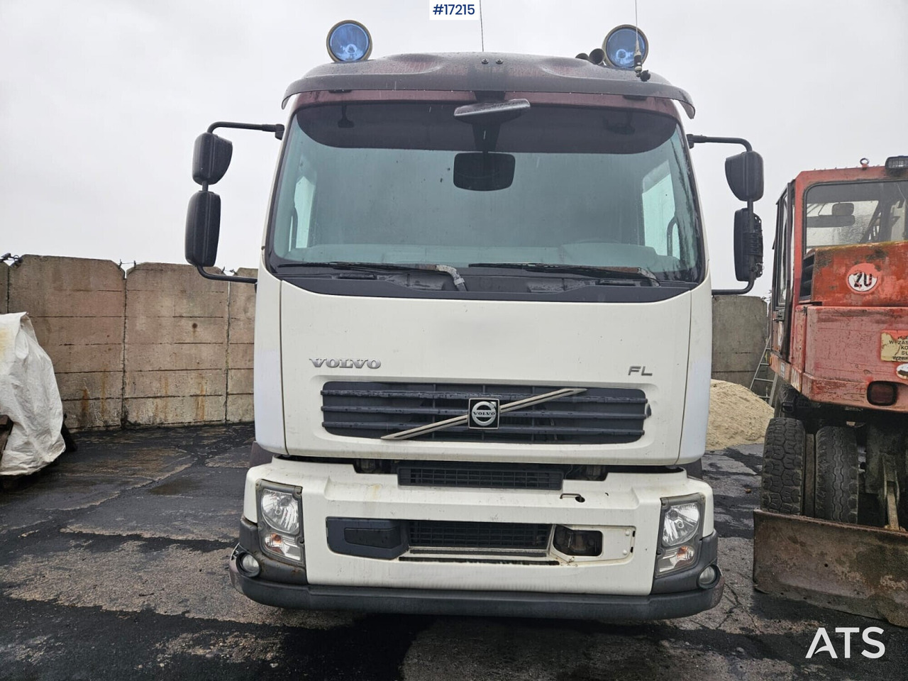 VOLVO FL4XR3 Three-way tipping (2006) - Самосвал: фото 2 VOLVO FL4XR3 Three-way tipping (2006) - Самосвал: фото 2