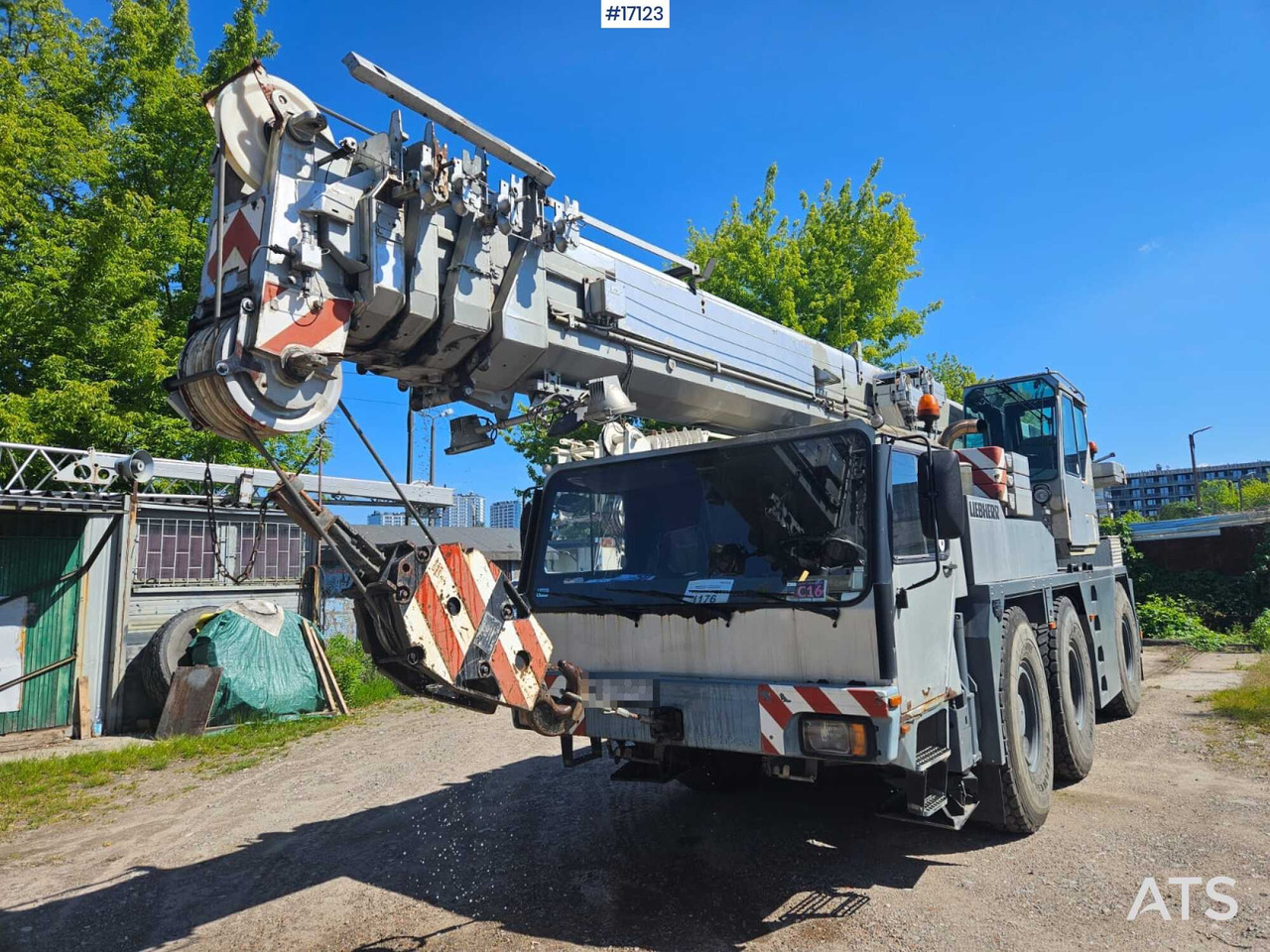 Żuraw samochodowy Liebherr 1050-1 (1995) - Автоманипулятор: фото 1 Żuraw samochodowy Liebherr 1050-1 (1995) - Автоманипулятор: фото 1