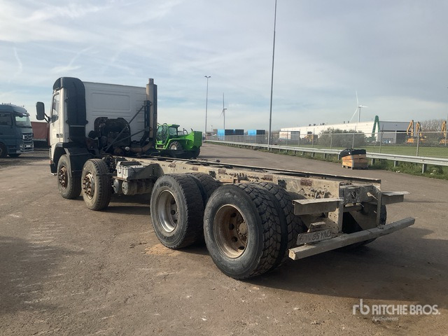 1999 Volvo FM8438B 8x4 Twin-Steer Cab and Chassis - Грузовик-шасси: фото 3 1999 Volvo FM8438B 8x4 Twin-Steer Cab and Chassis - Грузовик-шасси: фото 3