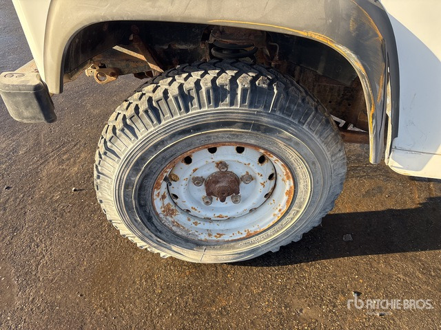 Пикап 2010 Land Rover Defender 4x4 (Inoperable) Pickup: фото 6