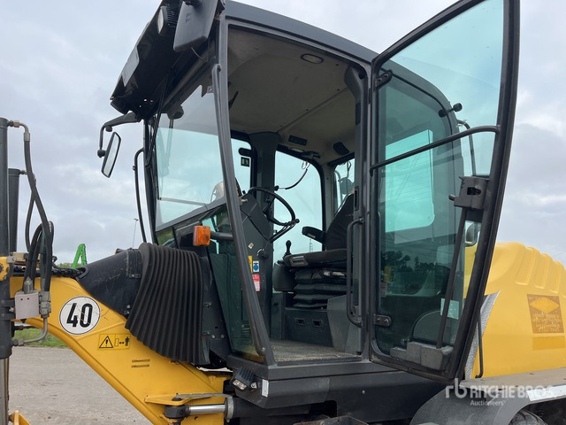 2011 New Holland F106.7A AWD Motor Grader - Косилка-измельчитель/ Мульчер: фото 5 2011 New Holland F106.7A AWD Motor Grader - Косилка-измельчитель/ Мульчер: фото 5
