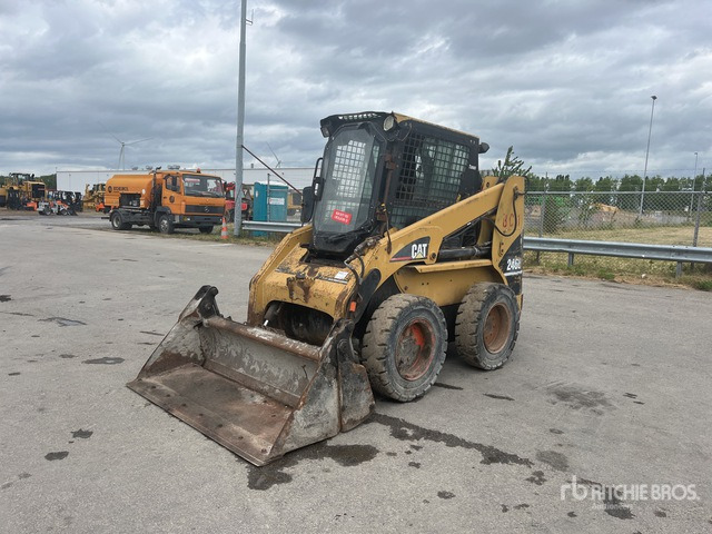2012 Cat 246B (Inoperable) Skid Steer Loader - Мини-погрузчик с бортовым поворотом: фото 2 2012 Cat 246B (Inoperable) Skid Steer Loader - Мини-погрузчик с бортовым поворотом: фото 2