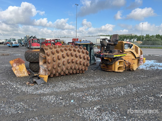 2012 Cat CP76 Padfoot Drum Compactor - Косилка-измельчитель/ Мульчер: фото 2 2012 Cat CP76 Padfoot Drum Compactor - Косилка-измельчитель/ Мульчер: фото 2