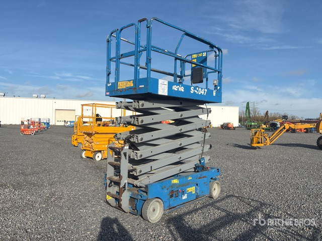 2015 Genie GS-4047 Electric Scissor Lift - Ножничный подъемник: фото 2 2015 Genie GS-4047 Electric Scissor Lift - Ножничный подъемник: фото 2
