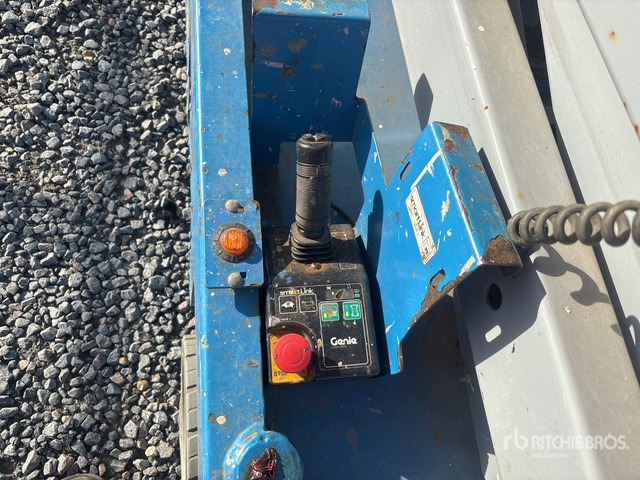 2015 Genie GS-4047 Electric Scissor Lift - Ножничный подъемник: фото 5 2015 Genie GS-4047 Electric Scissor Lift - Ножничный подъемник: фото 5