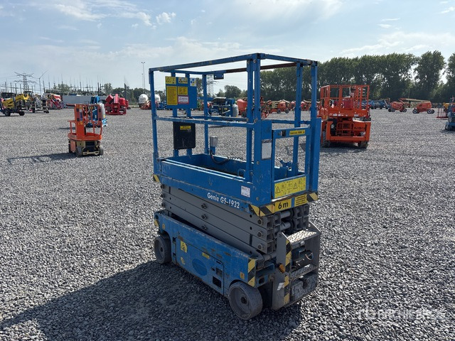 Genie GS-1932 Scissor Lift - Ножничный подъемник: фото 3 Genie GS-1932 Scissor Lift - Ножничный подъемник: фото 3