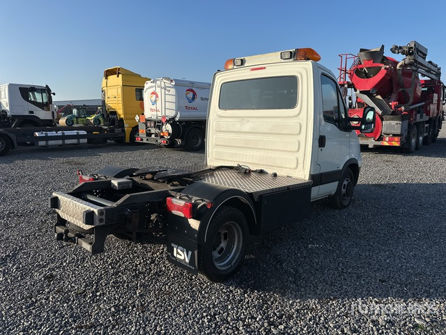 2010 Iveco 35C18 2WD Tractor - Тягач: фото 3 2010 Iveco 35C18 2WD Tractor - Тягач: фото 3