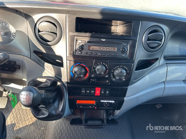 2010 Iveco 35C18 2WD Tractor - Тягач: фото 4 2010 Iveco 35C18 2WD Tractor - Тягач: фото 4