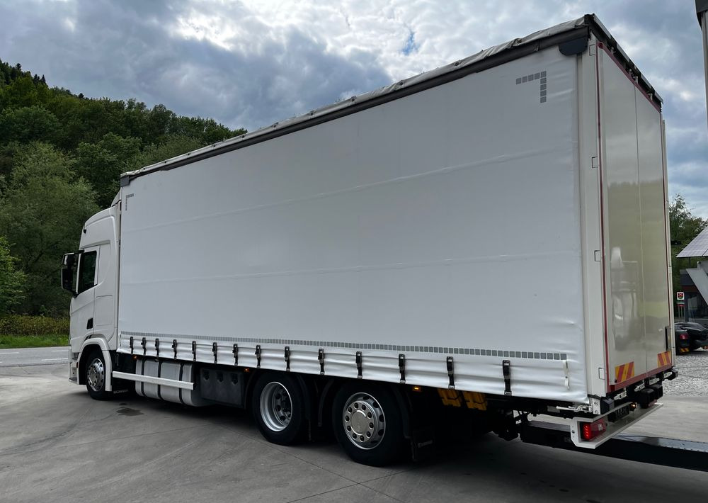 Scania R410 // 2018 // Retarder // Tandem 7.7+7.7 // Przyczepa Krone // Oś podnosozna // - Тентованный грузовик: фото 5 Scania R410 // 2018 // Retarder // Tandem 7.7+7.7 // Przyczepa Krone // Oś podnosozna // - Тентованный грузовик: фото 5
