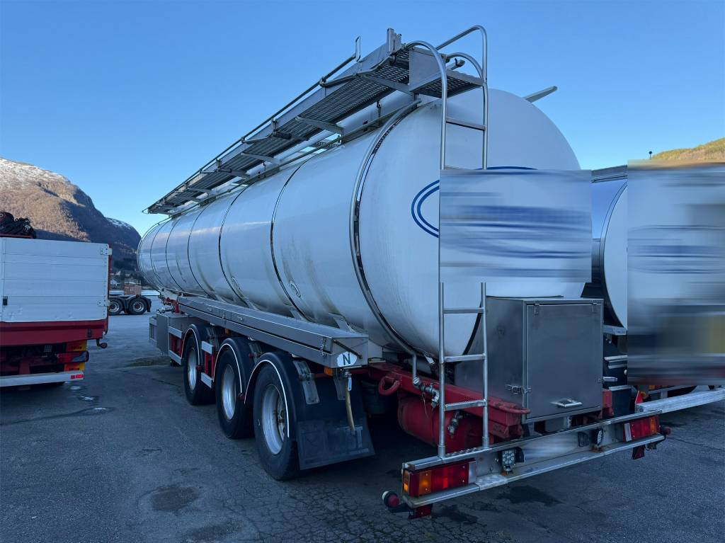 Annet Schrader tank trailer 32 m2 - Полуприцеп-цистерна: фото 4 Annet Schrader tank trailer 32 m2 - Полуприцеп-цистерна: фото 4