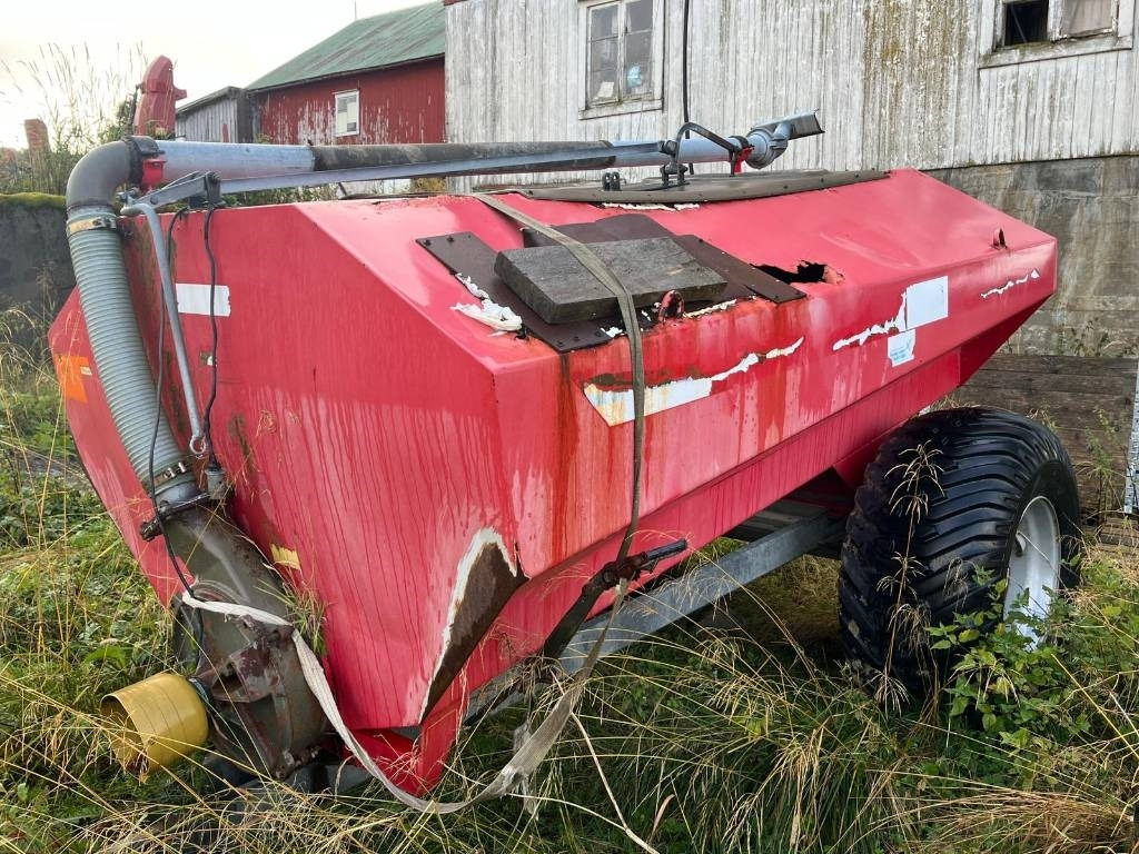 GB 4.8 Guffen Fertilizer Spreader - Цистерна для жидкого навоза: фото 4 GB 4.8 Guffen Fertilizer Spreader - Цистерна для жидкого навоза: фото 4