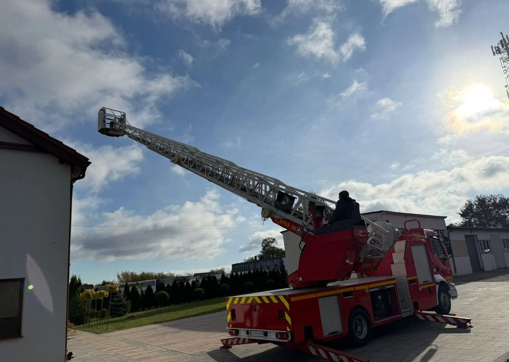 Renault Midlum 210 - Пожарная машина: фото 3 Renault Midlum 210 - Пожарная машина: фото 3