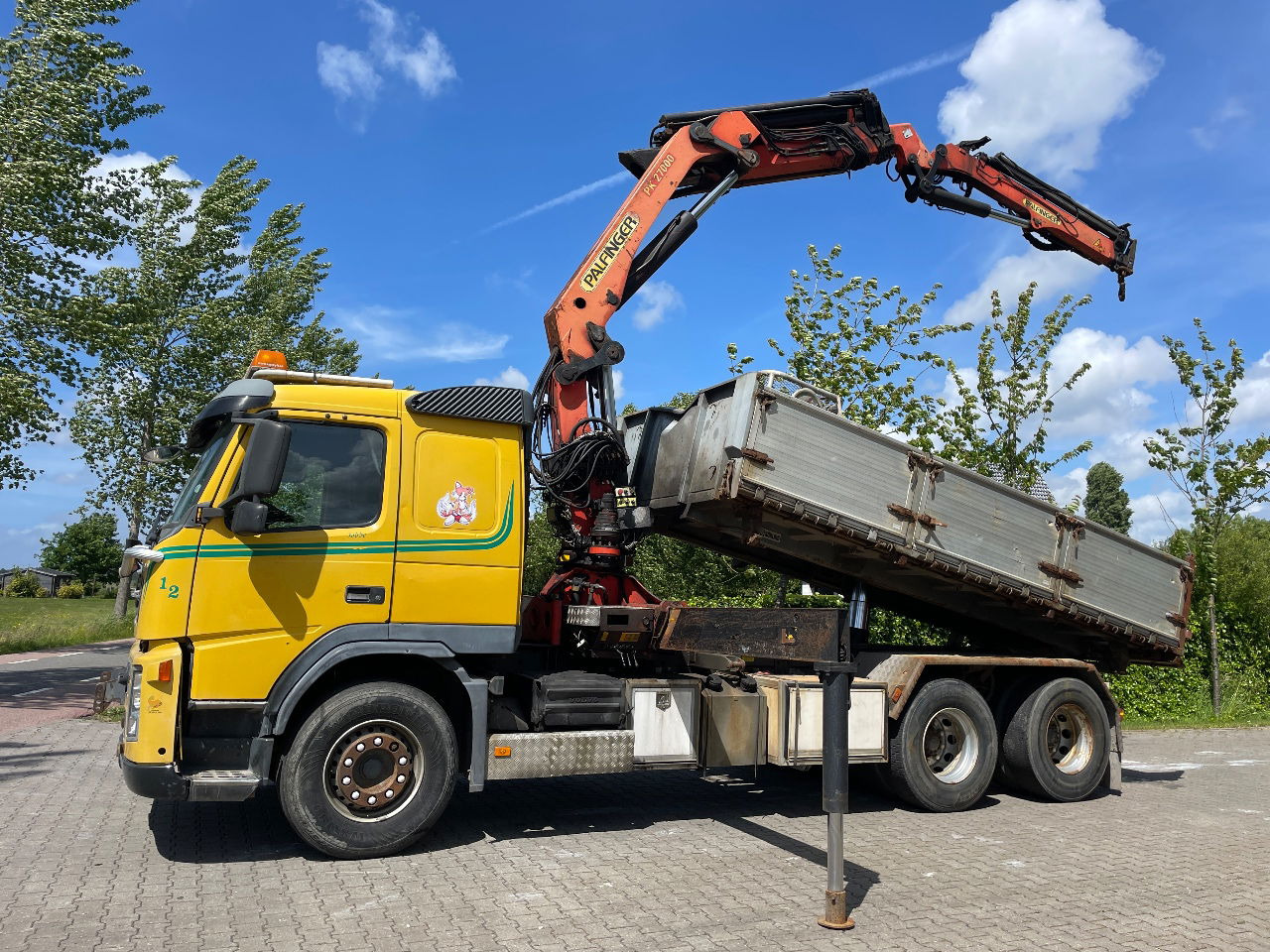 Volvo FM 12.380 .380 with Palfinger PK27000 with jib and tipper box - Самосвал, Автоманипулятор: фото 1 Volvo FM 12.380 .380 with Palfinger PK27000 with jib and tipper box - Самосвал, Автоманипулятор: фото 1