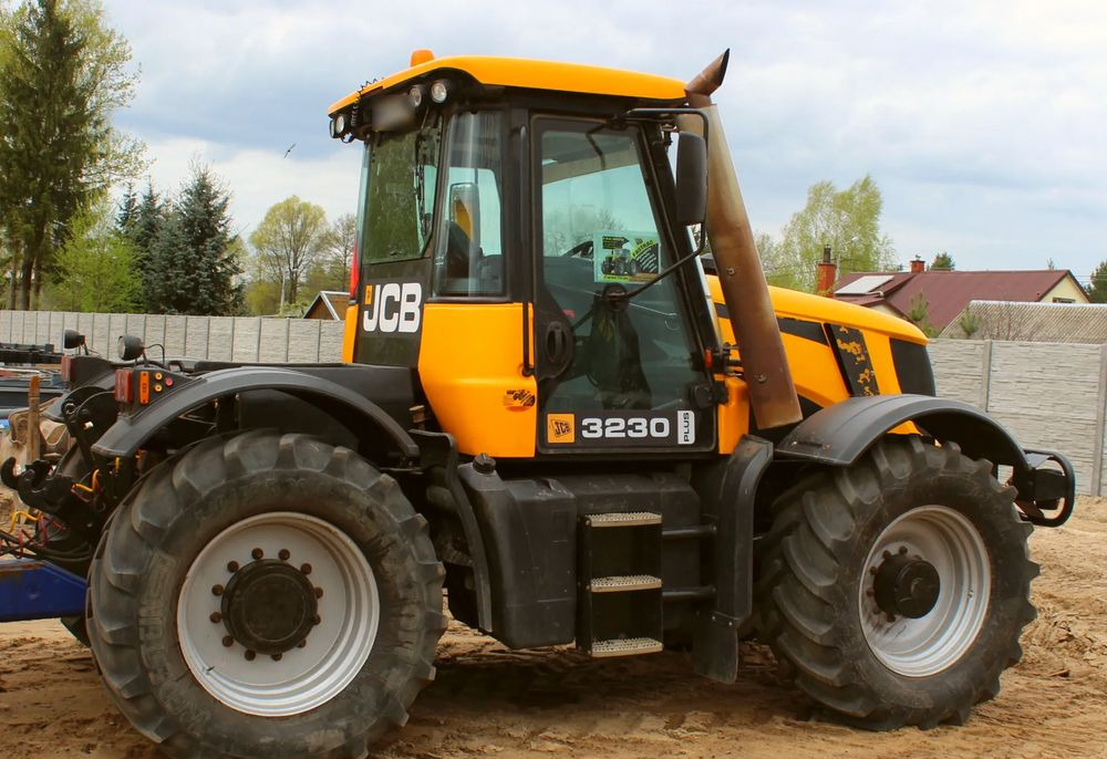 JCB Fastrac 3230 Plus - Трактор: фото 3 JCB Fastrac 3230 Plus - Трактор: фото 3