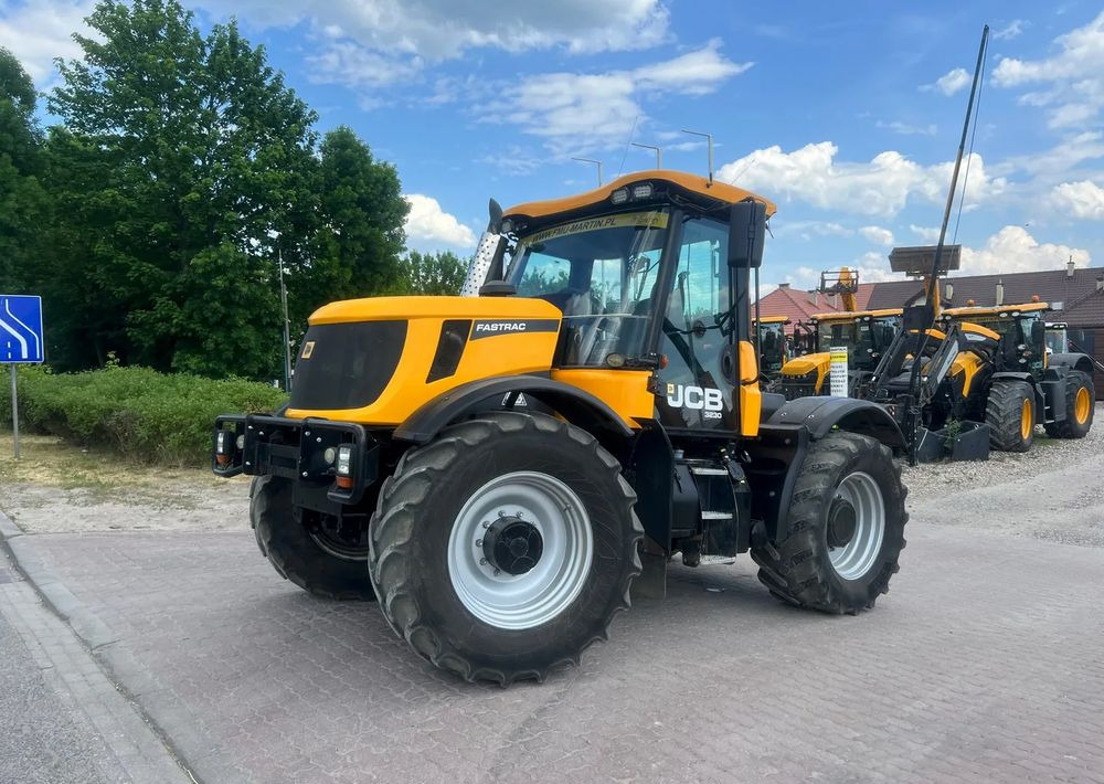 JCB Fastrac 3230 - Трактор: фото 1 JCB Fastrac 3230 - Трактор: фото 1