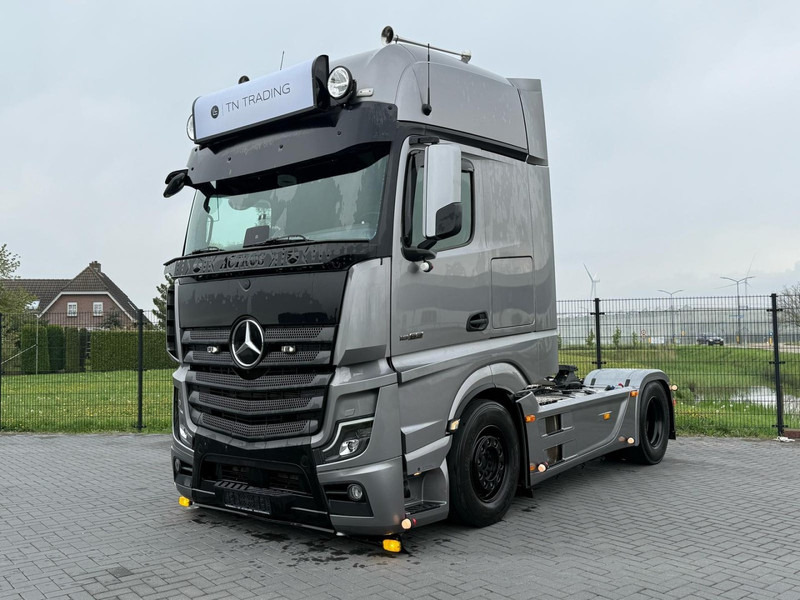 Mercedes-Benz 1863.630 SHOWTRUCK, VOLLUCHT, L PAKKET, HYDRAULIEK, TOPSTAAT. - Тягач: фото 1 Mercedes-Benz 1863.630 SHOWTRUCK, VOLLUCHT, L PAKKET, HYDRAULIEK, TOPSTAAT. - Тягач: фото 1