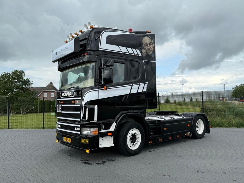 Scania R 144 530 SHOW TRUCK, INTERIEUR, OPEN UITLAAT, HOBBY, TOP. - Тягач: фото 2 Scania R 144 530 SHOW TRUCK, INTERIEUR, OPEN UITLAAT, HOBBY, TOP. - Тягач: фото 2