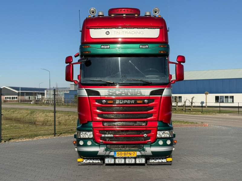 Scania R560 V8 SHOW TRUCK, INTERIOR, FULL AIR, LIKE NEW. - Тягач: фото 2 Scania R560 V8 SHOW TRUCK, INTERIOR, FULL AIR, LIKE NEW. - Тягач: фото 2