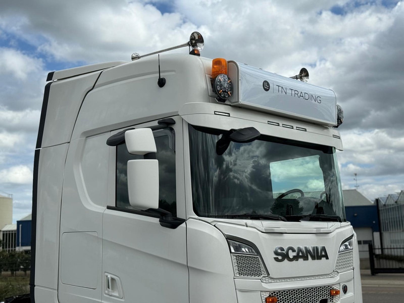 Scania R580 V8 NGS 3.15WB, RETARDER, VOLLUCHT, LEER, LED, KING OF THE ROAD. - Тягач: фото 2 Scania R580 V8 NGS 3.15WB, RETARDER, VOLLUCHT, LEER, LED, KING OF THE ROAD. - Тягач: фото 2