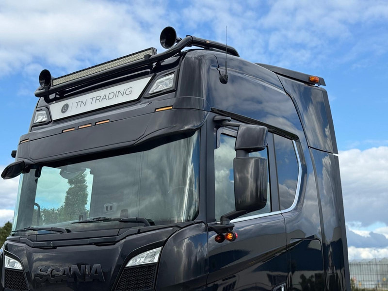 Scania S520 V8 NGS EURO 6D, VOLLUCHT, RETARDER, 6 PUNTS LUCHTVERING, LEER, ALCOA. - Тягач: фото 5 Scania S520 V8 NGS EURO 6D, VOLLUCHT, RETARDER, 6 PUNTS LUCHTVERING, LEER, ALCOA. - Тягач: фото 5