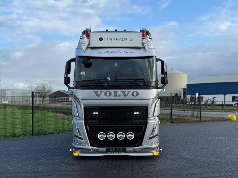 Volvo FH 13.460XL SHOW, ALCOA, INTERIEUR, ALS NIEUW, PUSHER, TOP. - Тягач: фото 3 Volvo FH 13.460XL SHOW, ALCOA, INTERIEUR, ALS NIEUW, PUSHER, TOP. - Тягач: фото 3