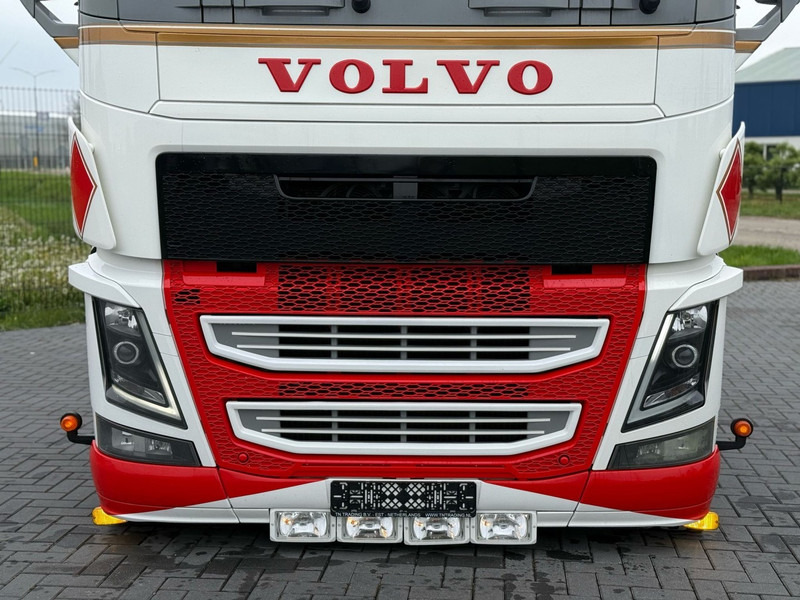 Volvo FH 13.500 SHOWTRUCK, VOLLUCHT, EURO 6, 6X2/4, PTO, SHOW INTERIEUR. - Тягач: фото 4 Volvo FH 13.500 SHOWTRUCK, VOLLUCHT, EURO 6, 6X2/4, PTO, SHOW INTERIEUR. - Тягач: фото 4